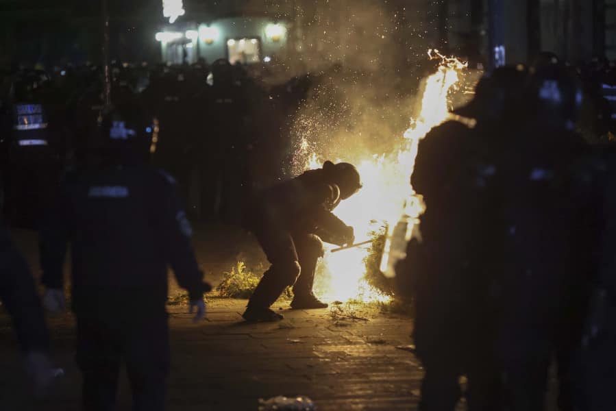 proteste violente BEC