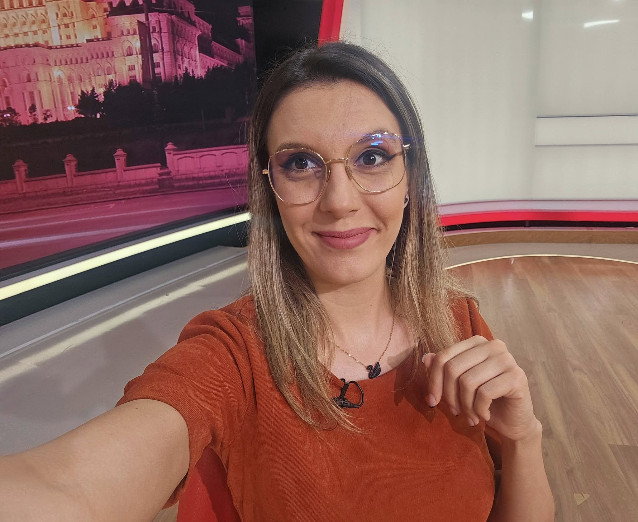 diana buzoianu tvr info